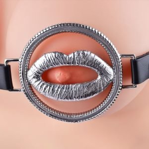 Lippenförmiges große Brüste-Tool – Ein BDSM-Kunstobjekt am Rand der Begierde